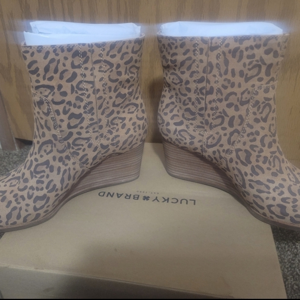 Lucky Brand Leopard Print Suede Bootie: New In Box: SIZE 7.5